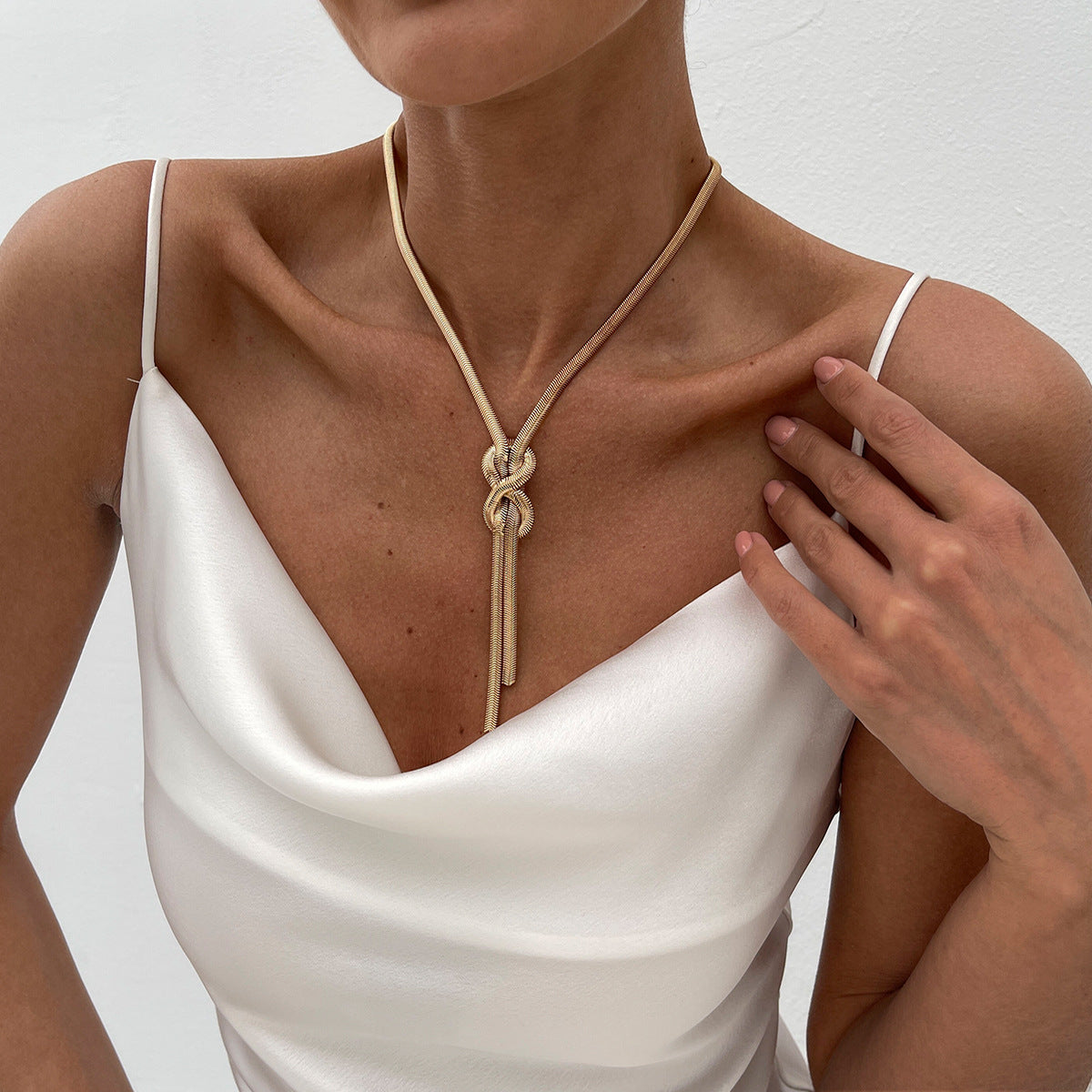 Planderful Vienna Verve Necklace – Elegant Irregular Design