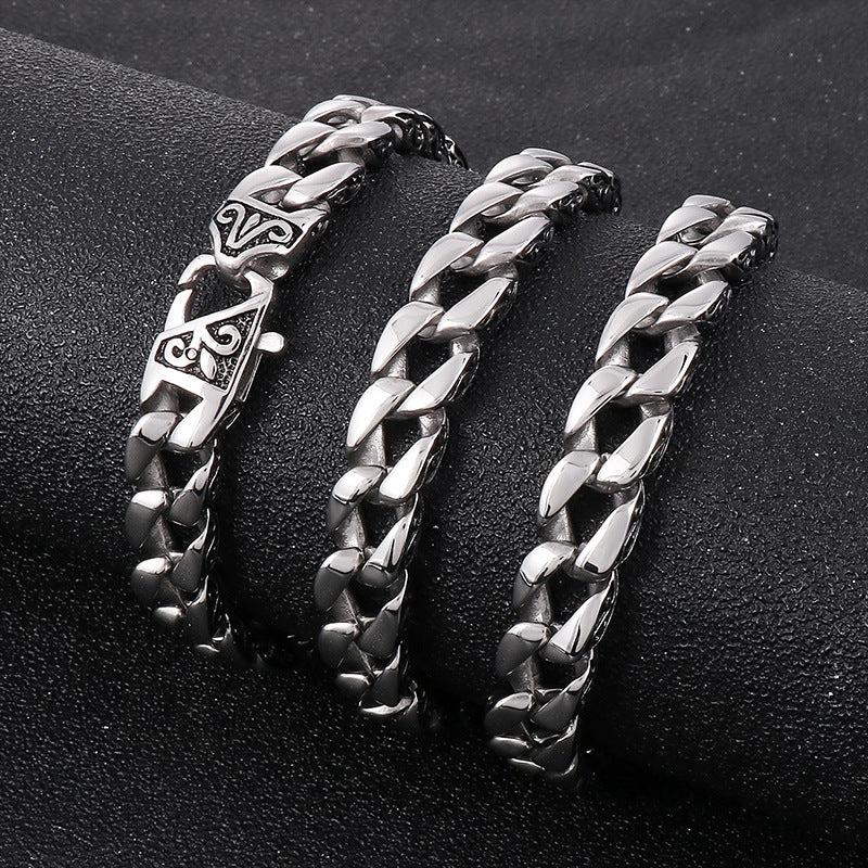 Korean Version Of Punk Style Necklace, Creative Pattern Edge Smearing Fine Titanium Steel