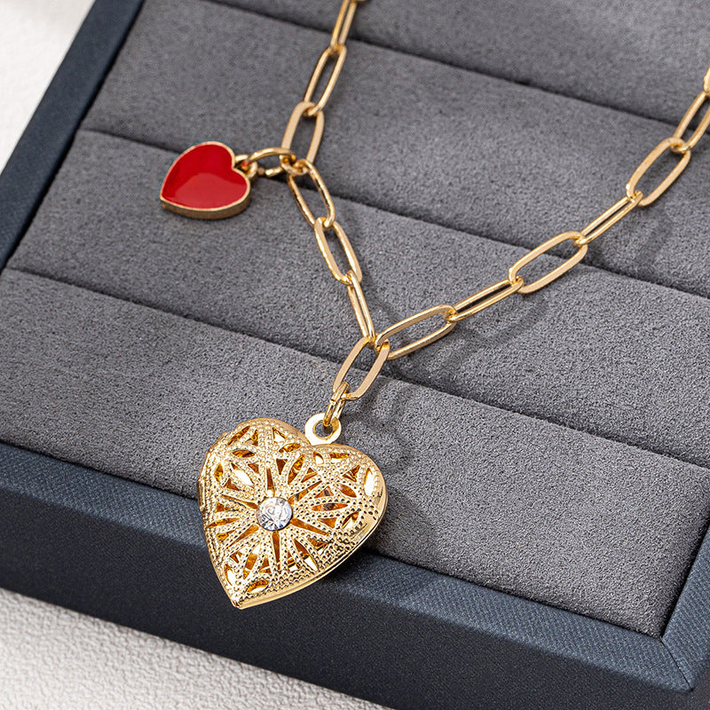 Planderful Vienna Verve Necklace – Elegant Metal Love Pendant with Diamond Accents