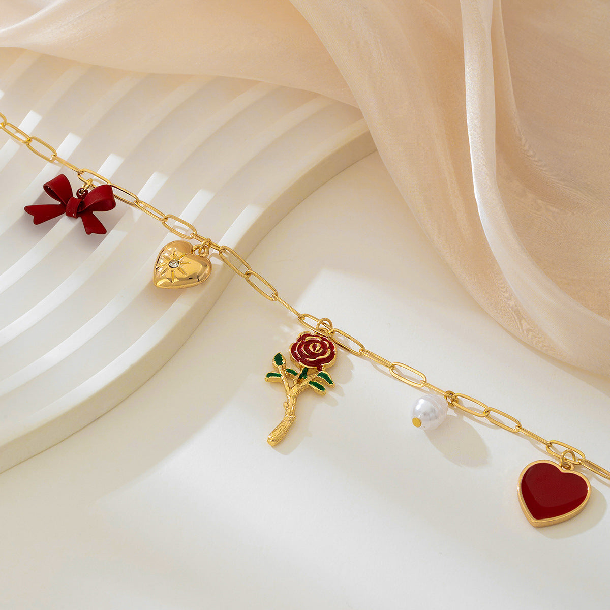 Planderful Vienna Verve Necklace – Elegant Metal Design with Artificial Pearl Bow