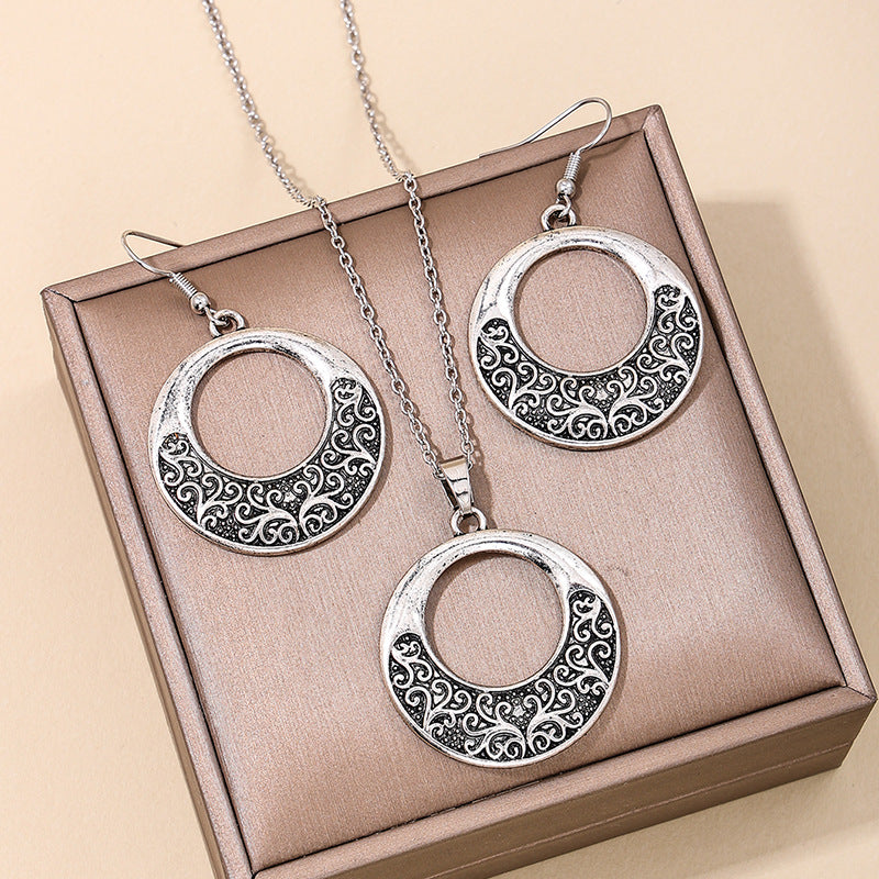 Opulent Middle Eastern-inspired Metal Ring Tassel Jewelry Set