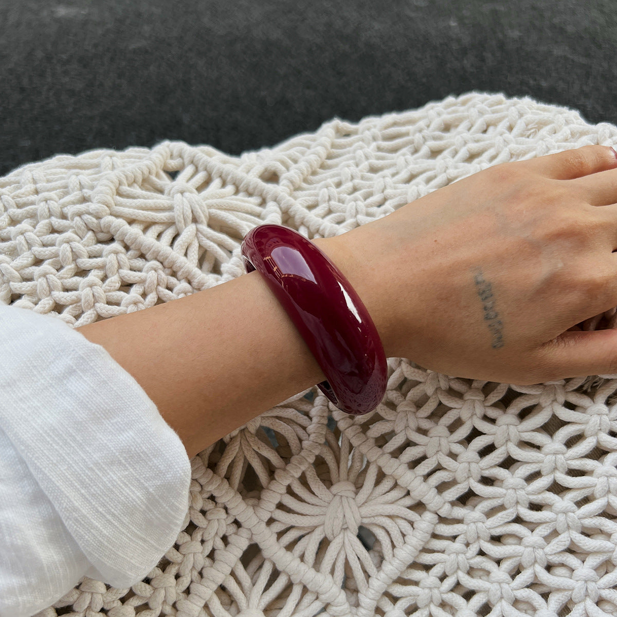Retro Exaggerated Red Smudged Tire Wide Bracelet C-Shaped Bracelet