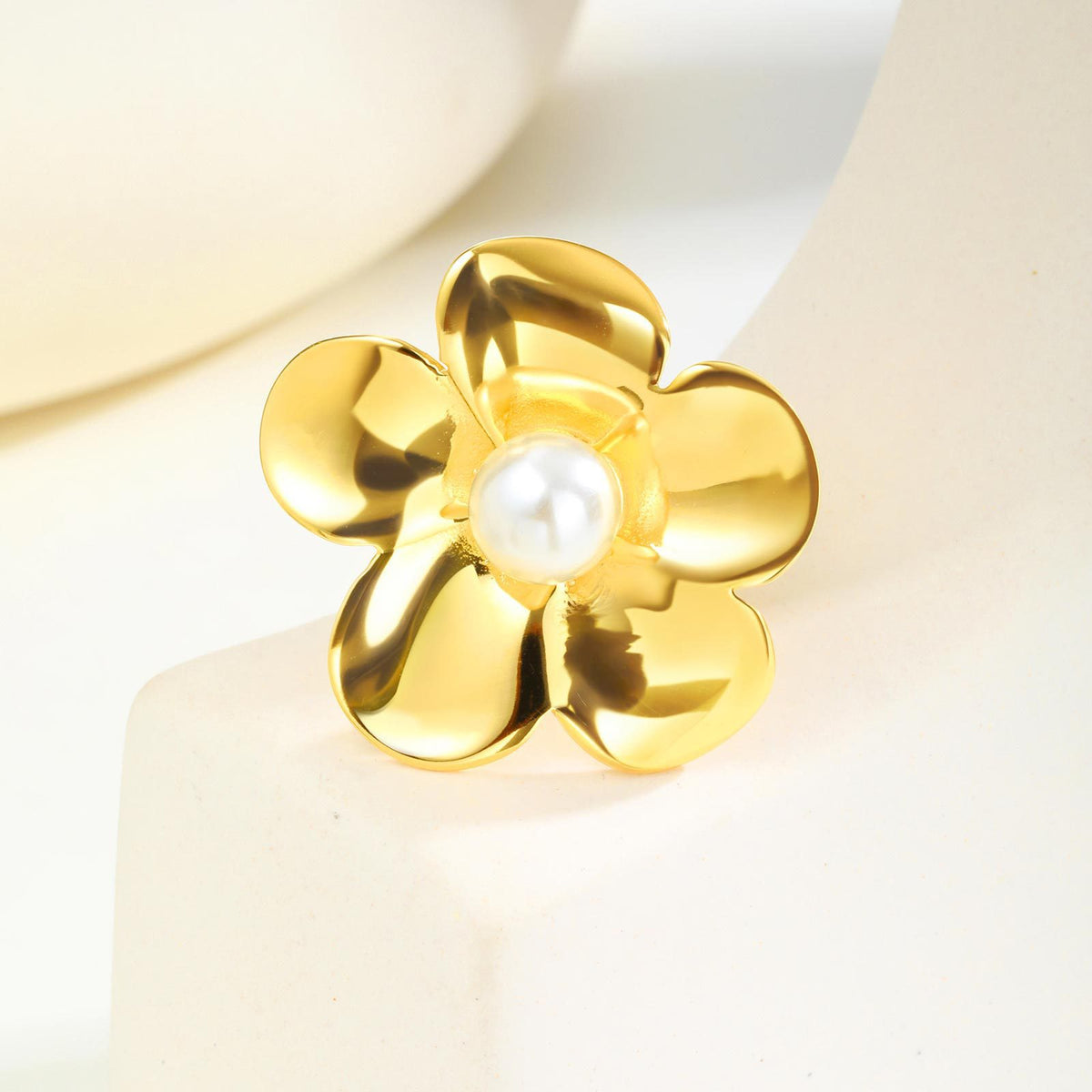 Stainless Steel Imitation Pearl Flower Ring Women's Elegant