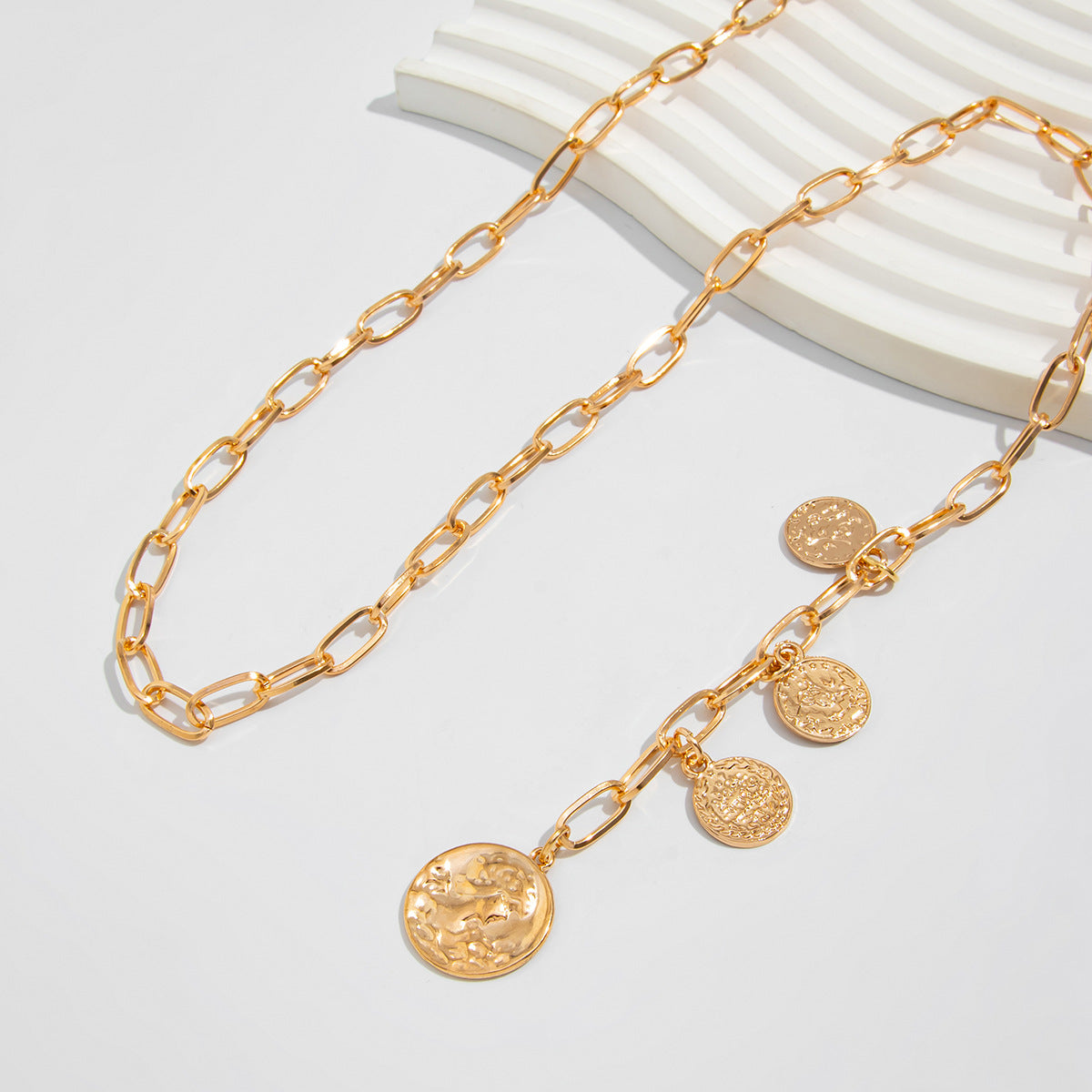 Planderful Vienna Verve Necklace – Elegant Y-Shaped Pearl Design