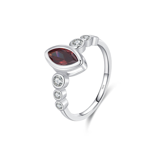 925 Sterling Silver Vintage Zircon Ring