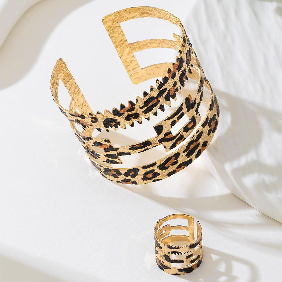 Planderful Vienna Verve Jewelry Set – Trendy Metal Geometric Design