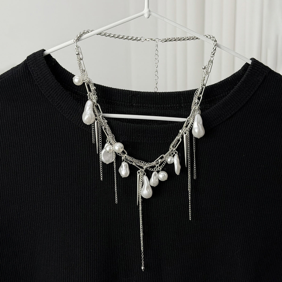 Baroque Pearl-Style Fringe Choker