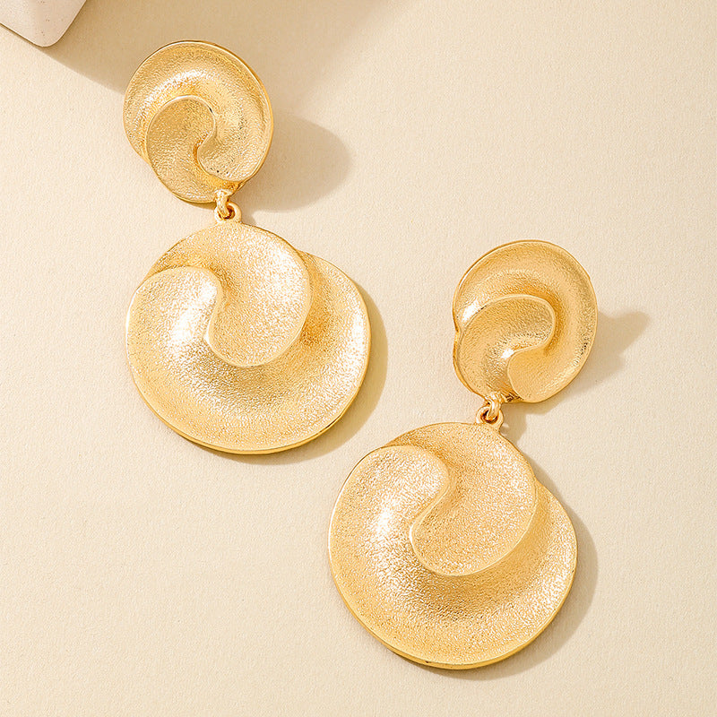 Planderful Vienna Verve Earrings – Retro Metal Circle Fringe Design