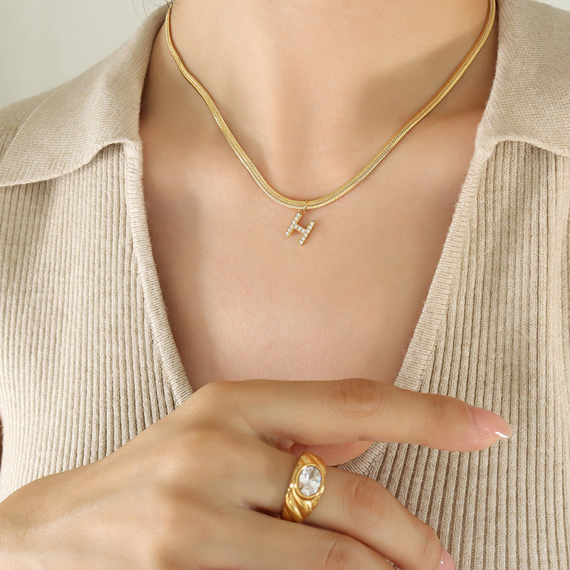 Exquisite Korean Style Zircon Letter Pendant Necklace with Blade Chain