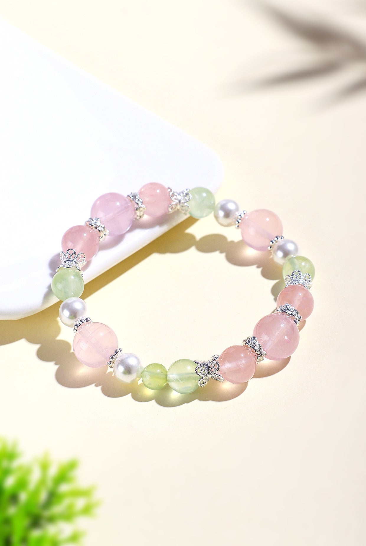 Planderful Fortune's Favor Bracelet – Fresh and Sweet Cherry Blossom Design