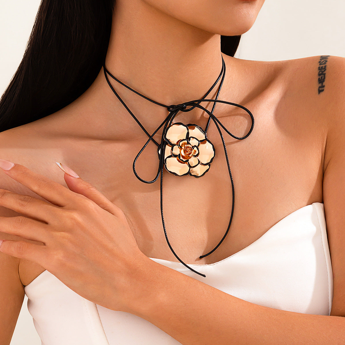 Planderful Vienna Verve Jewelry Set – Personalized Metal Flower Design