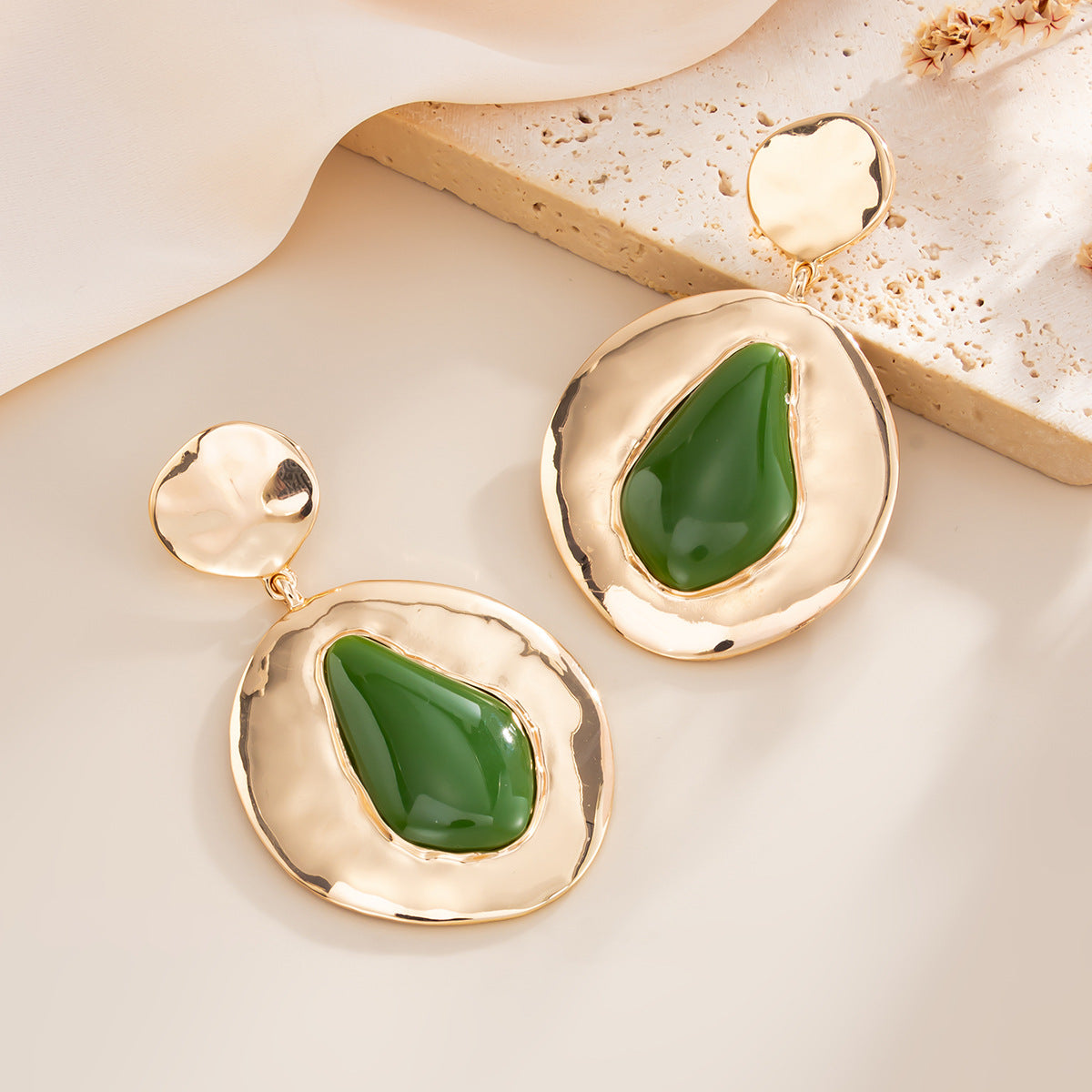 Planderful Gem Pendant Earrings Hong Kong Style Irregular Water Drop Retro Statement Jewelry For Fashionable Women