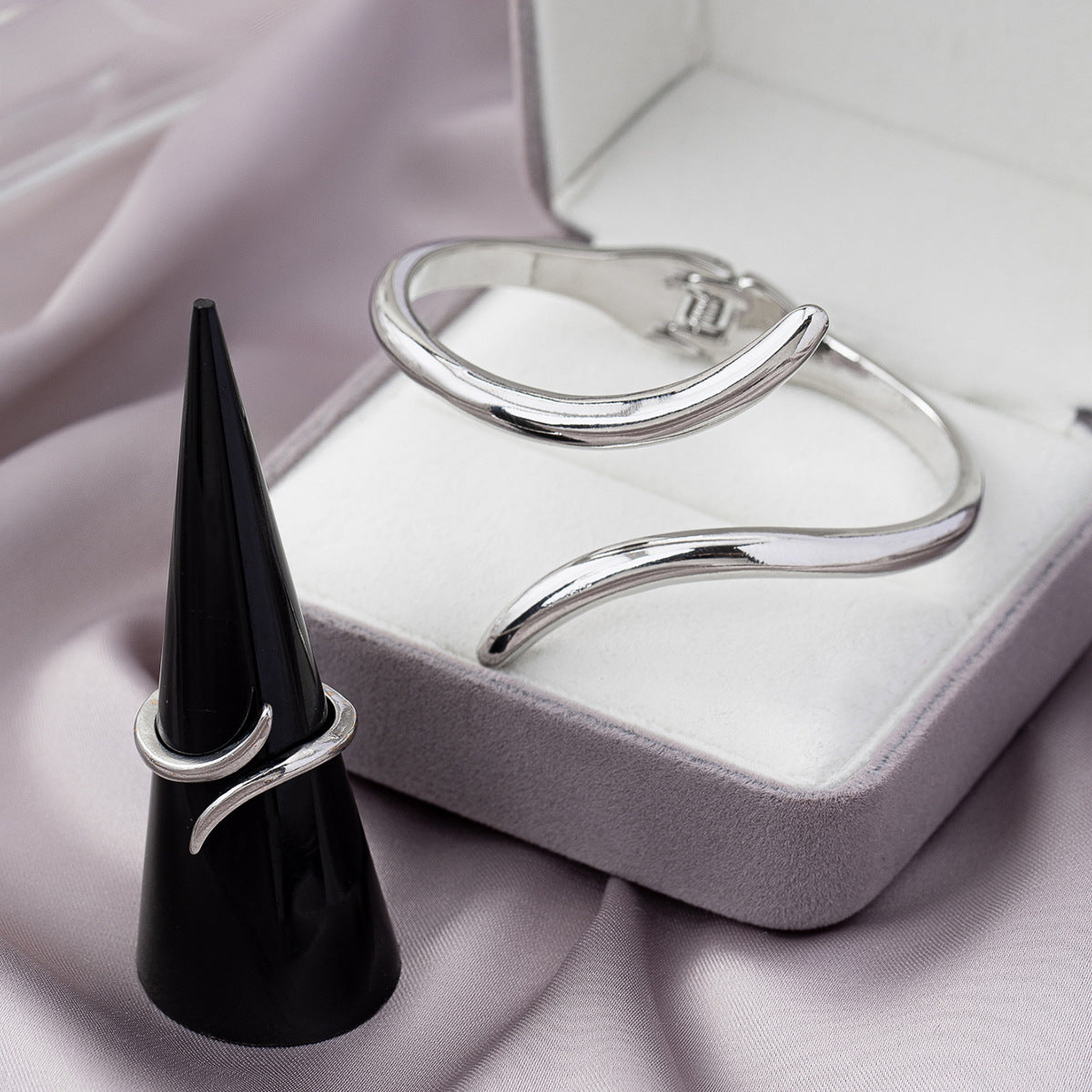 Silver Bracelet and Ring Set for Daily Casual Wear