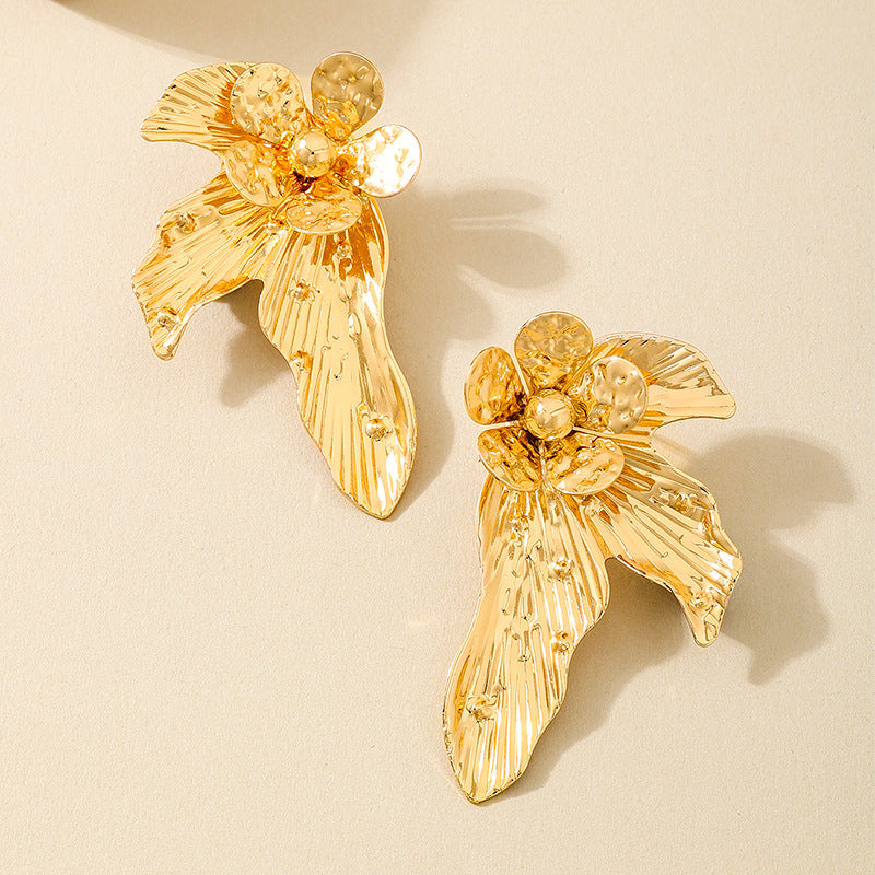 Planderful Vienna Verve Earrings – Fashionable Metal Flower Design