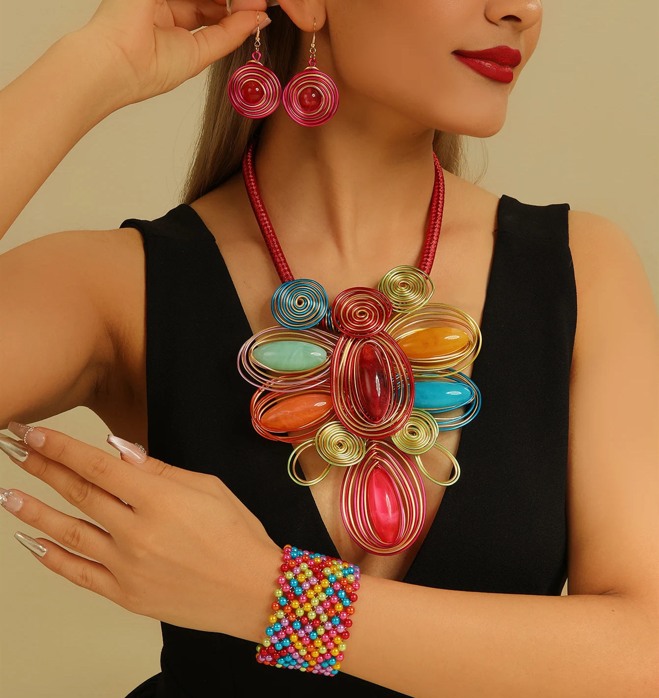 Planderful Savanna Rhythms Jewelry Set – Elegant Three-Piece Glass Pendant Design