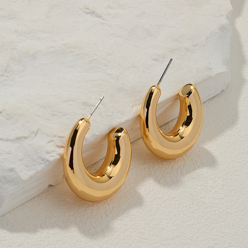 Chic Vienna Verve Metal C-Shaped Earrings with Hollow Geometric Design