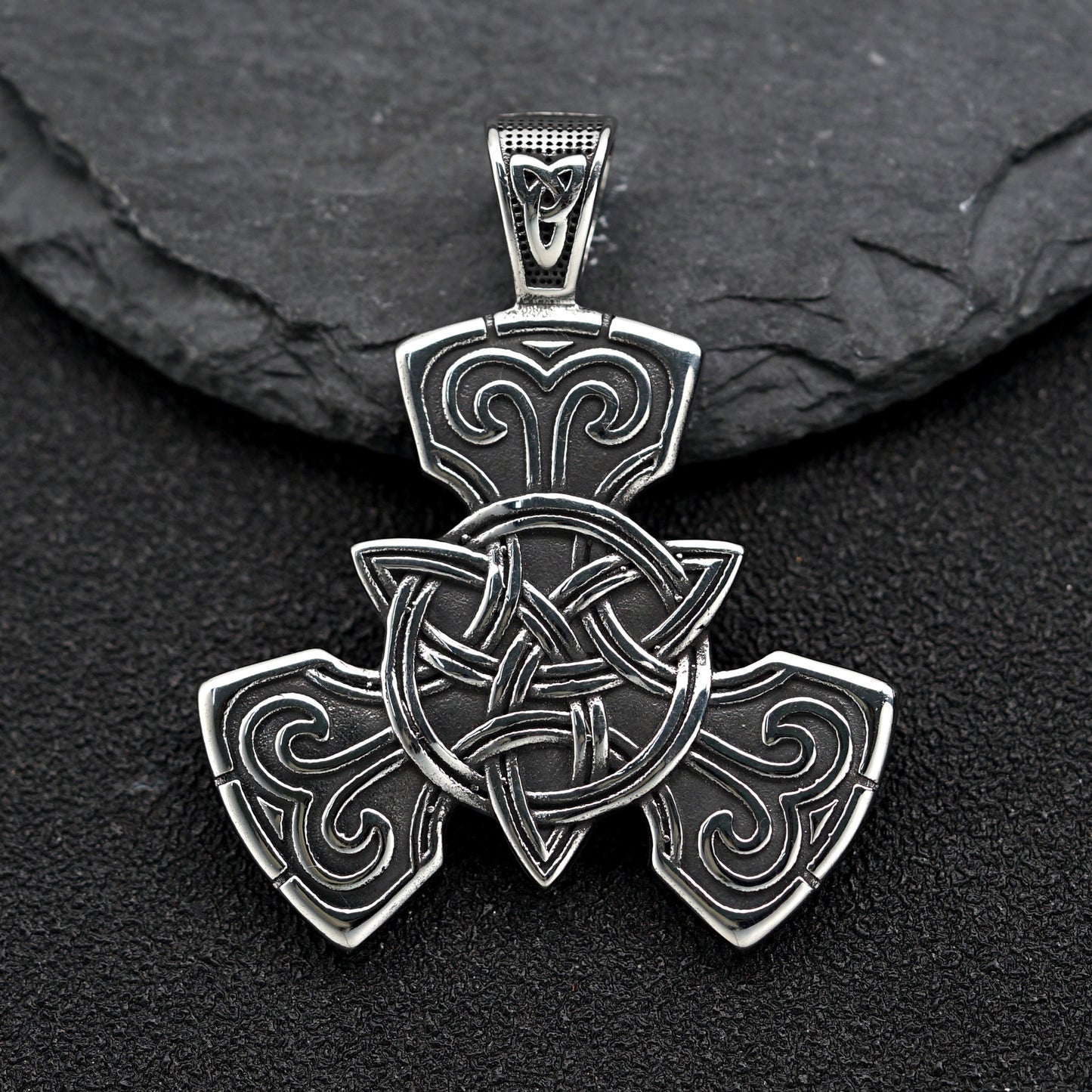Steel Necklace – Vintage Nordic Celtic Men's Pendant Necklace Featuring Classic Viking Knotwork