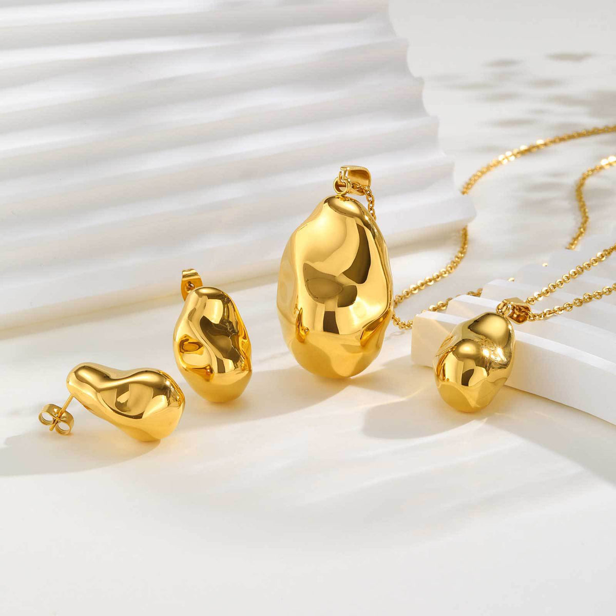 Vintage Jewelry — Earring Pair or Pendant Necklace