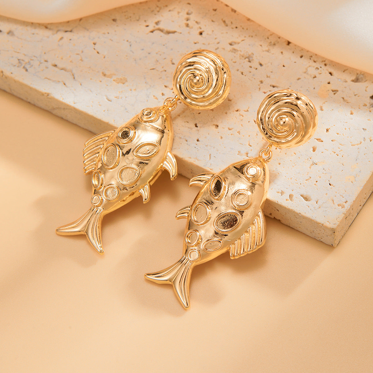 Planderful Vienna Verve Earrings – Pastoral Beach-Inspired Design