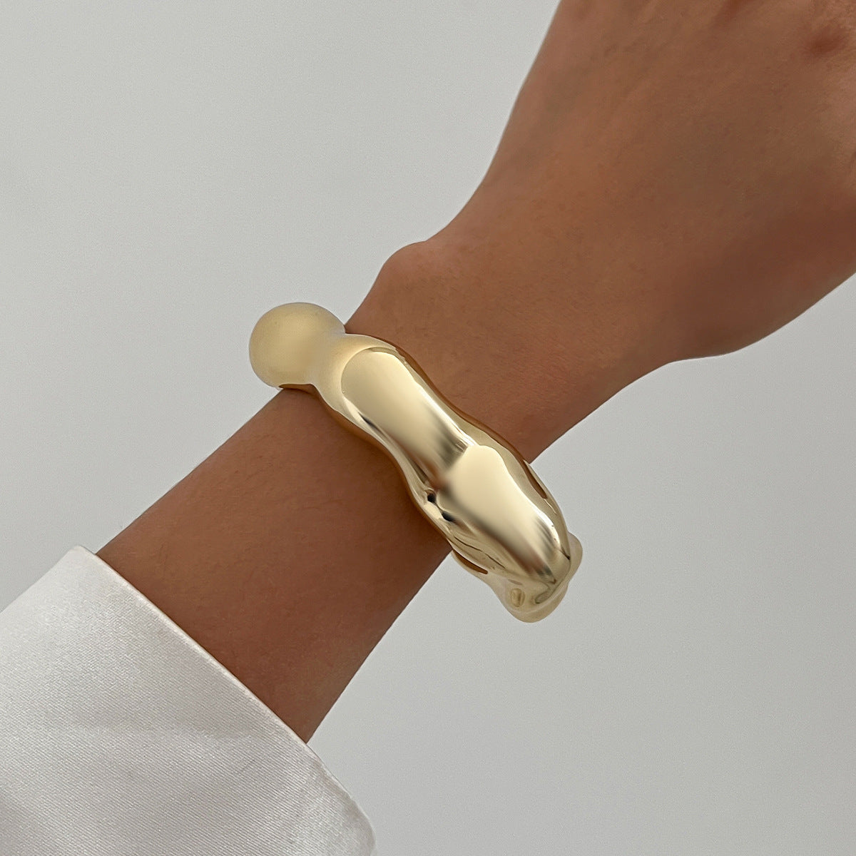 Planderful Vienna Verve Bracelet – Fashionable Geometric Design