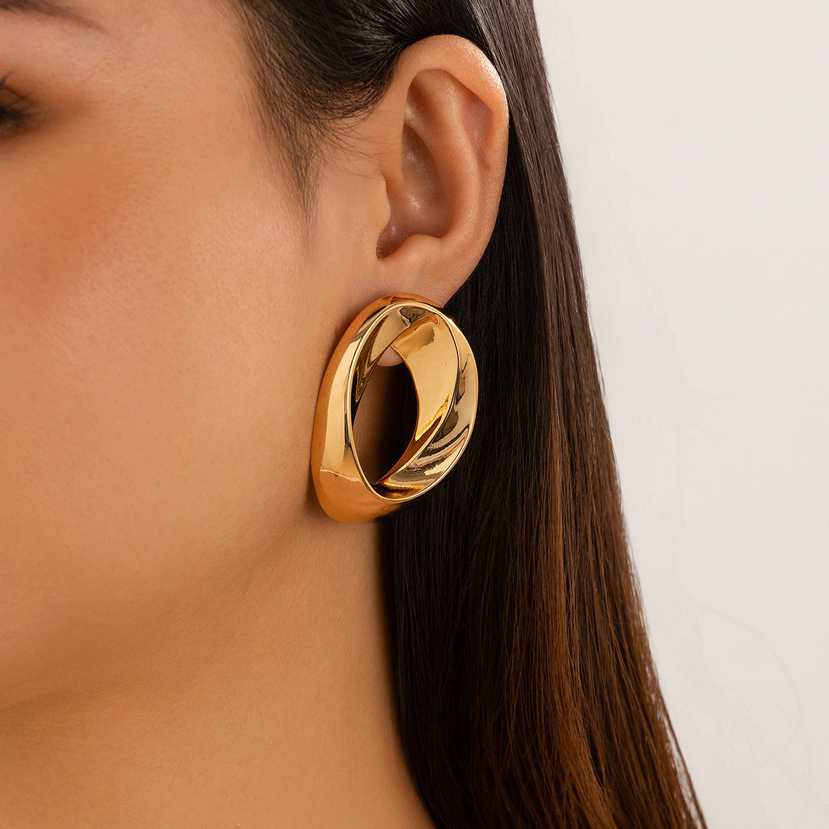 Planderful Geometric Stud Earrings Women Hollow Metal Texture Twist Glossy Statement Jewelry