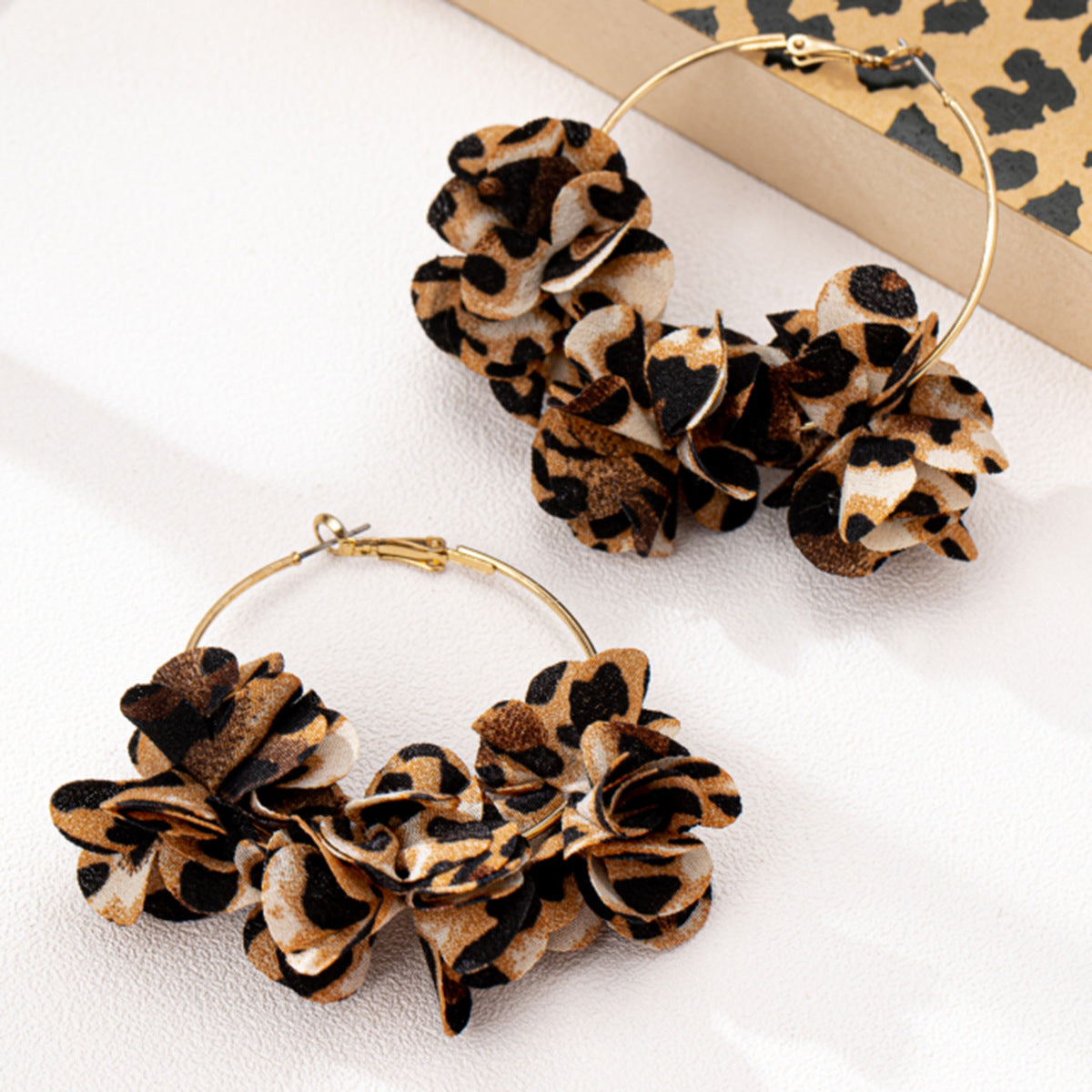 Planderful Vienna Verve Earrings – Chic Metal Circle Design