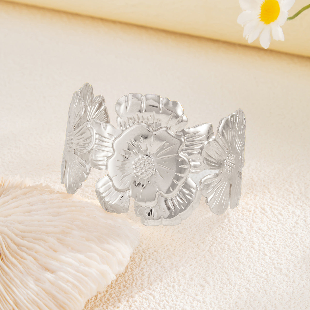 Planderful Vienna Verve Bracelet – Retro Temperament Splicing Design