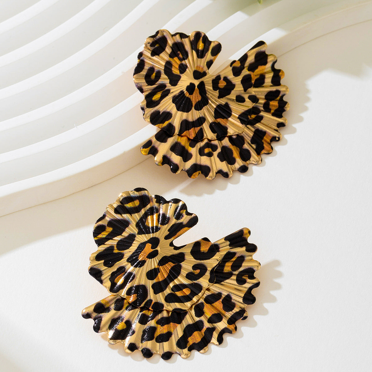 Planderful Vienna Verve Earrings – Fashionable Retro Leopard Print Design
