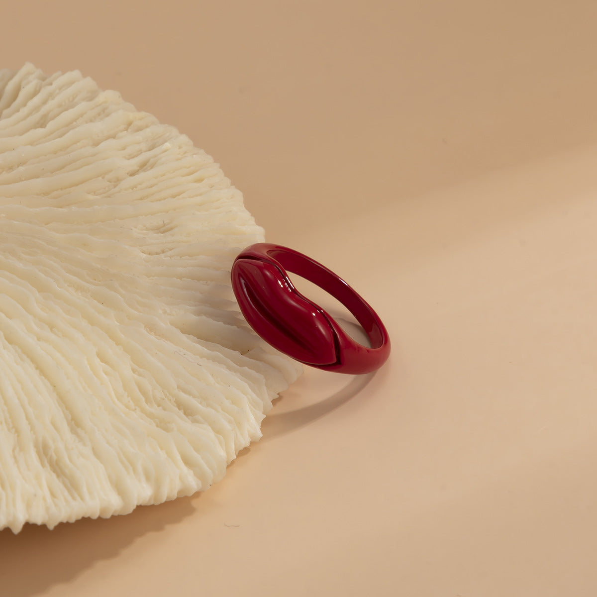 Lighthearted Halloween Lip Ring with European and American Flair