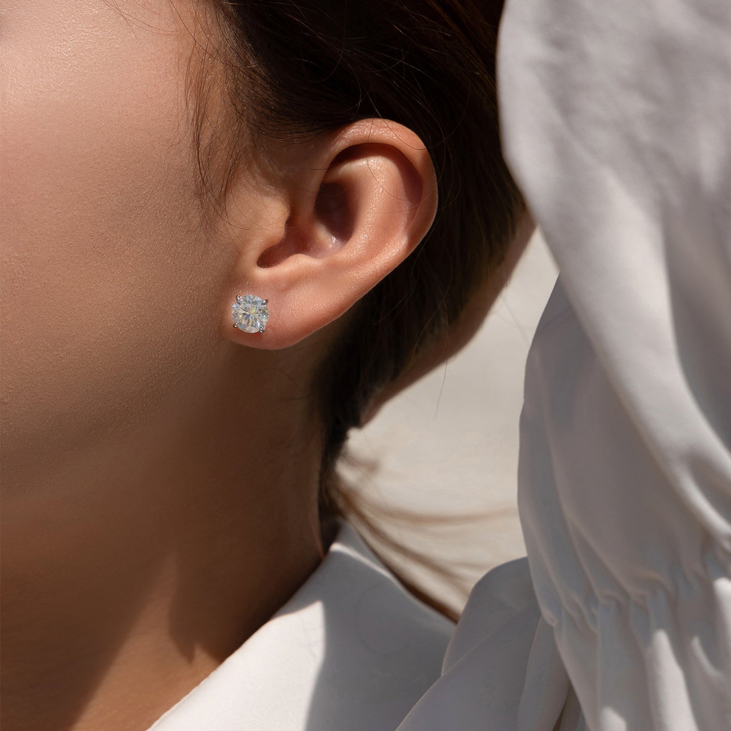 Planderful Moissanite Sparkling Earrings – Classic Low-Key Luxury