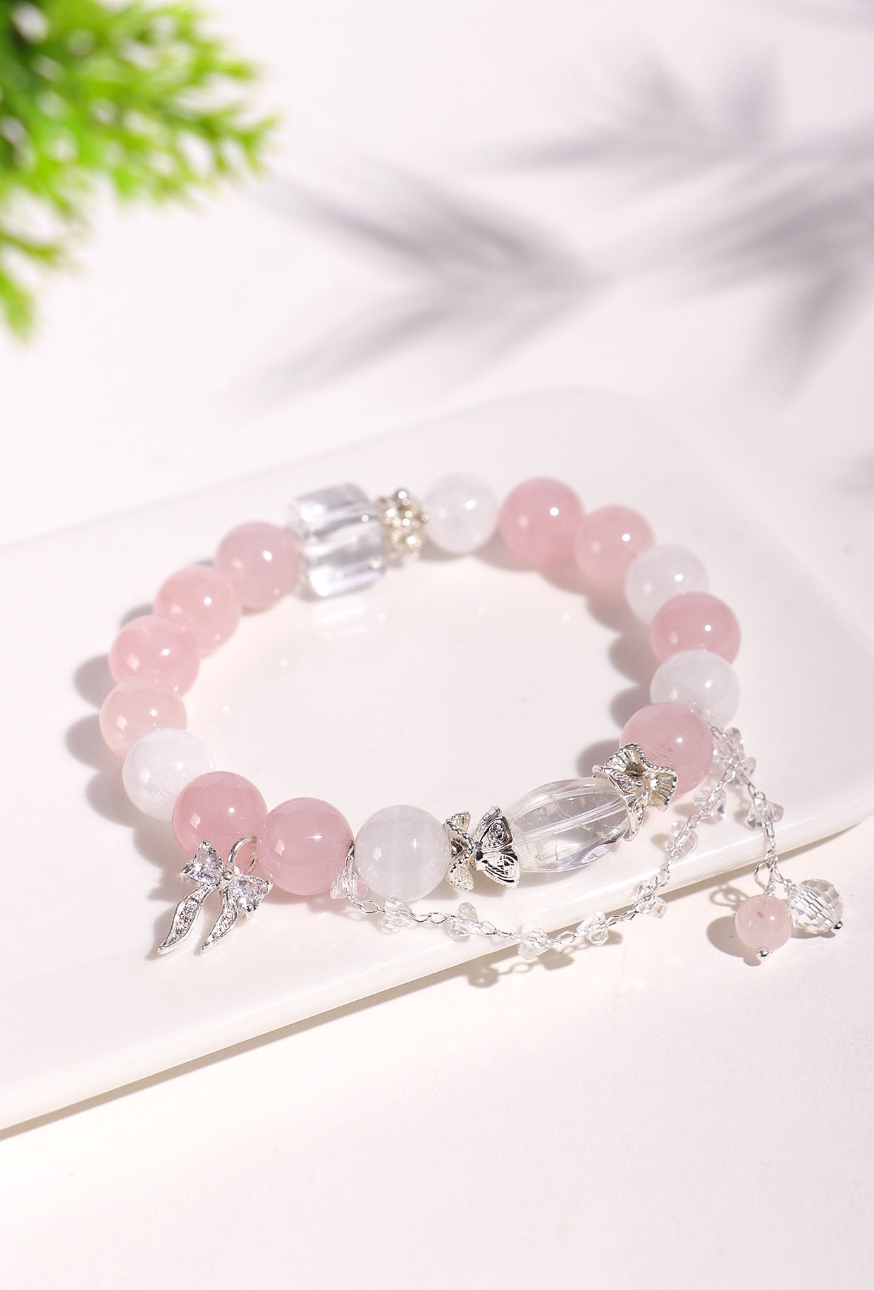 Planderful Fortune's Favor Bracelet – Elegant Freshwater Pearl and Crystal Design