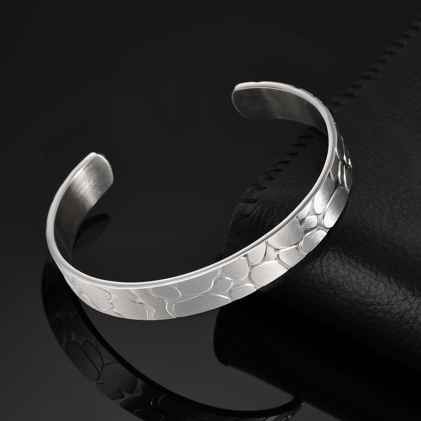 Planderful Mens Stainless Steel C Shaped Bracelet Pattern