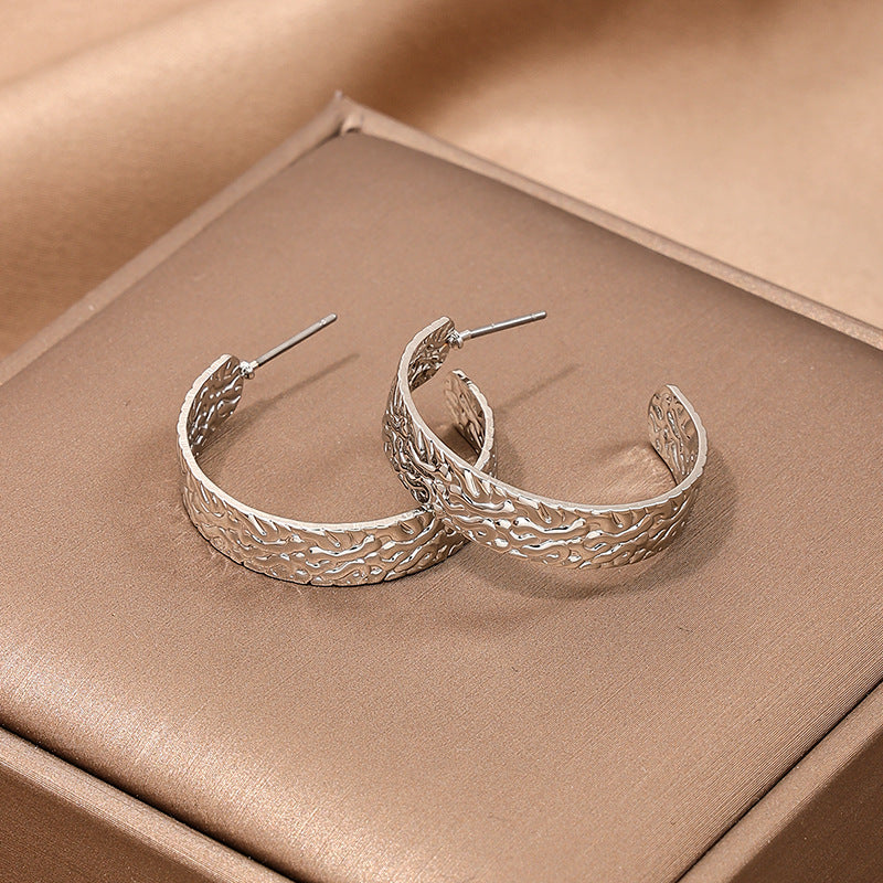 Retro Chic Metal Hollow Ring Earrings - Vienna Verve Collection