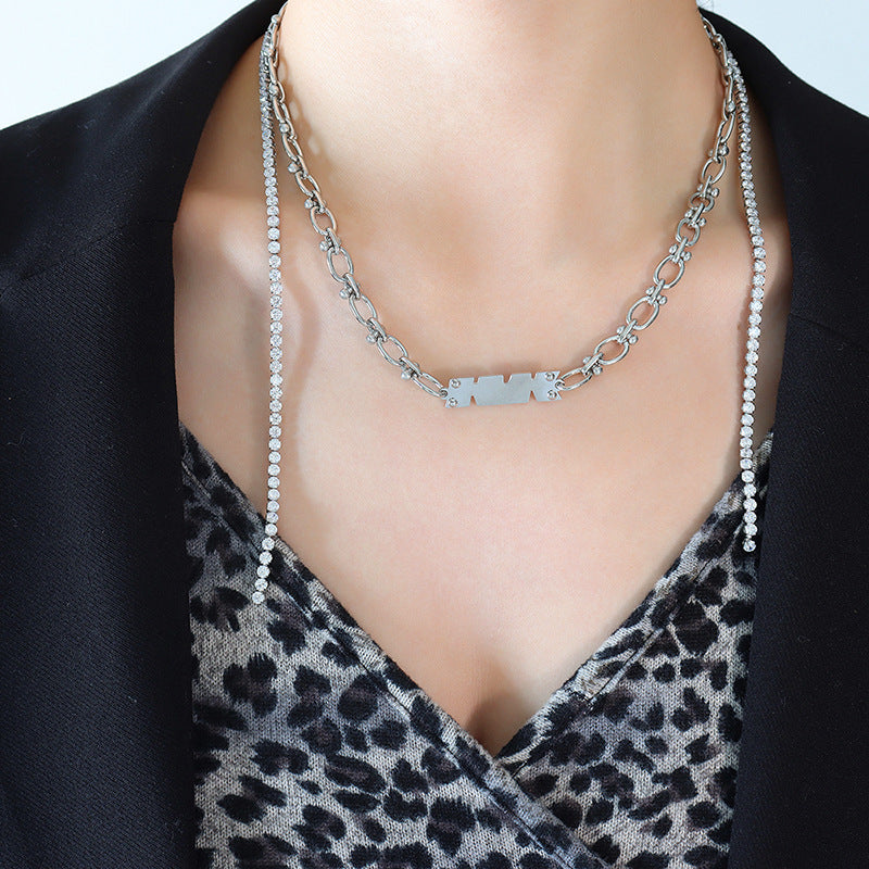 Hot Girl Personality Hip-Hop Jewelry Set with Geometric Pendant and Clavicle Necklace