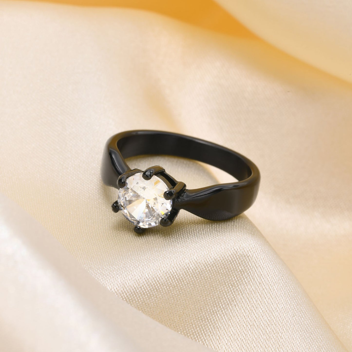 Japanese And Korean Popular Jewelry Wholesale Women's Ring 7MM Titanium Steel Claw Inlaid With Zircon