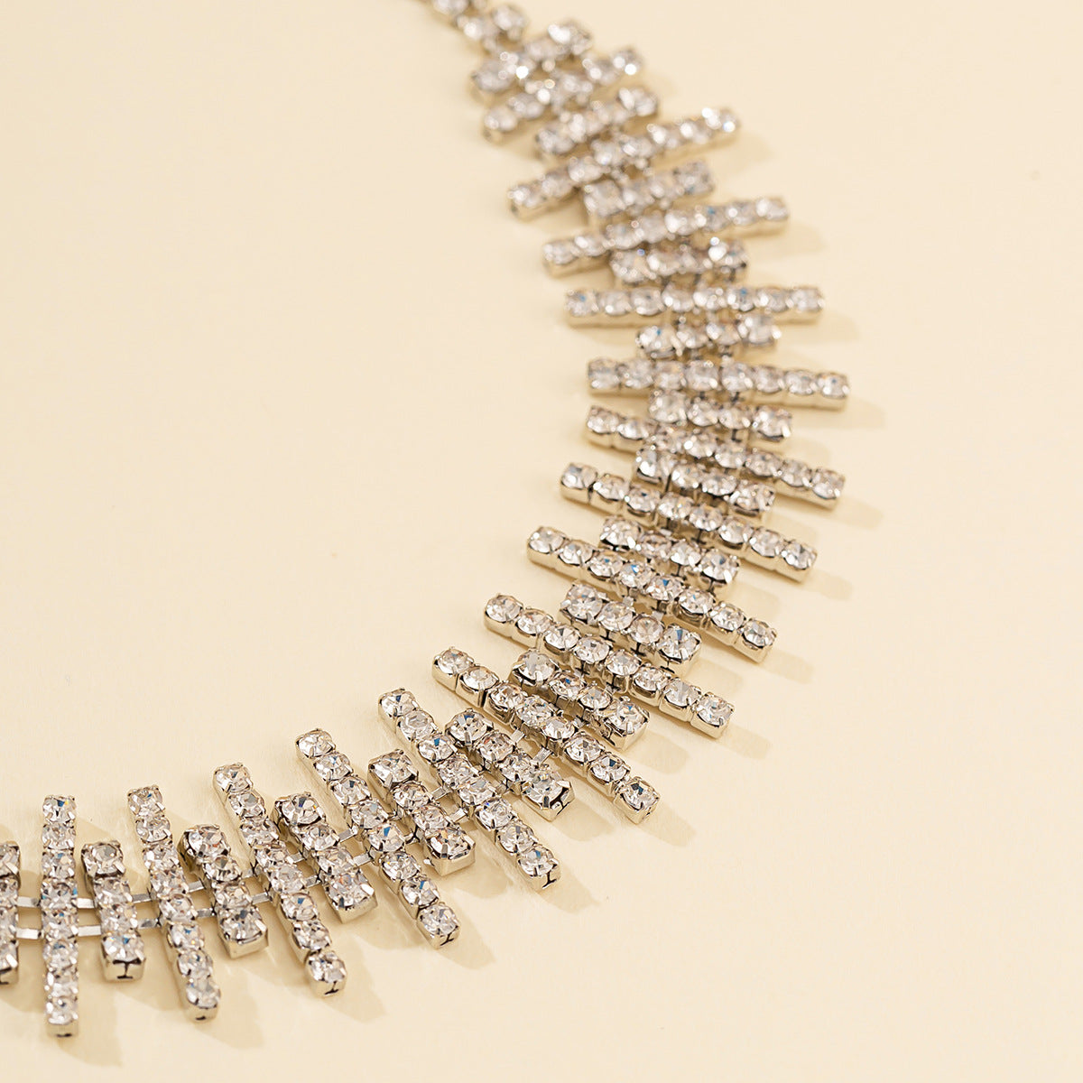 Europe and The United States Cross-border Jewelry Light Luxury Short Rhinestone Choker Necklace Retro Collar Female