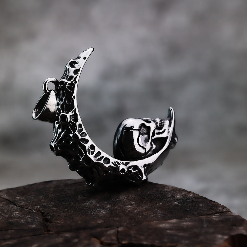 European And American Style Skull Moon Pendant For Men