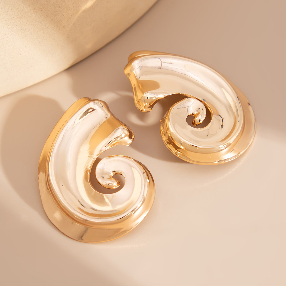 Planderful Vienna Verve Earrings – Exaggerated Asymmetrical Flower Design