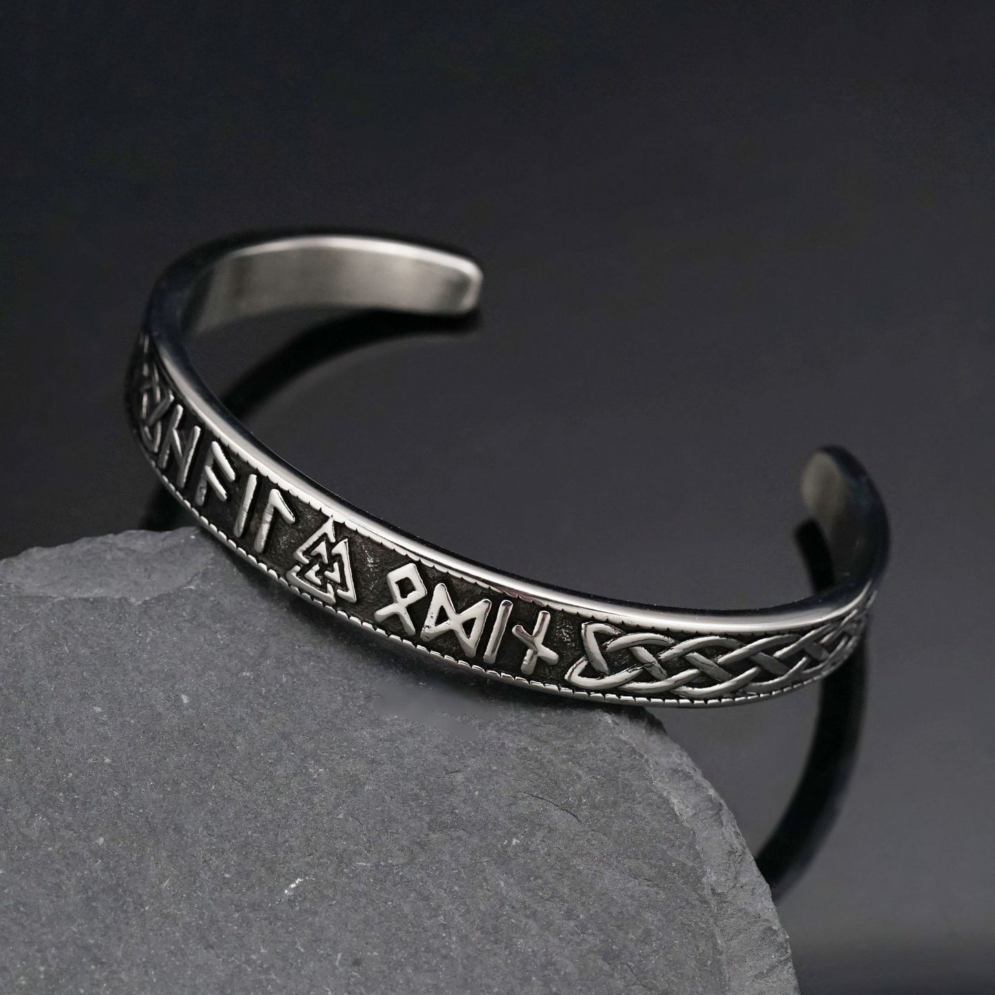 Steel Bracelet – Vintage Nordic Viking Rune Triangle Knot