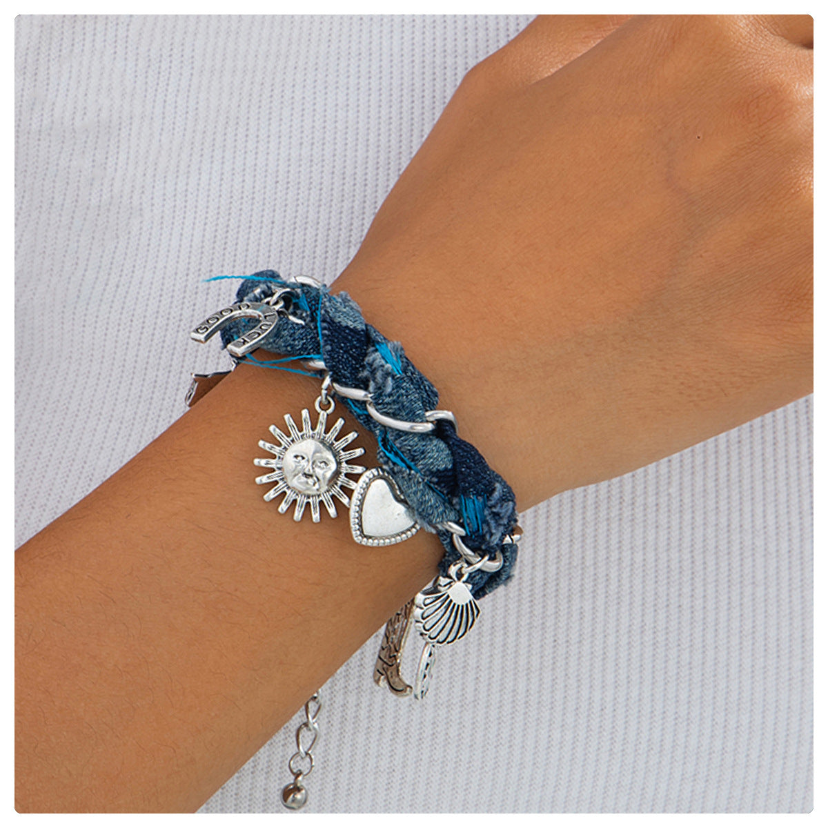 Planderful Vienna Verve Bracelet – Versatile Heart-Shaped Design