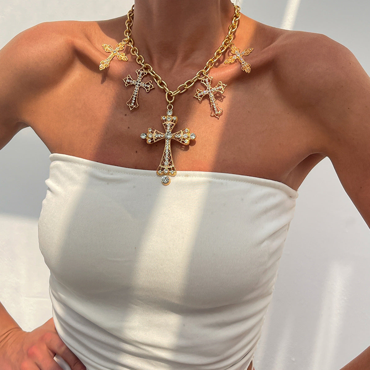 Planderful Vienna Verve Necklace – Retro Hip-Hop Style with Exaggerated Cross Pendant