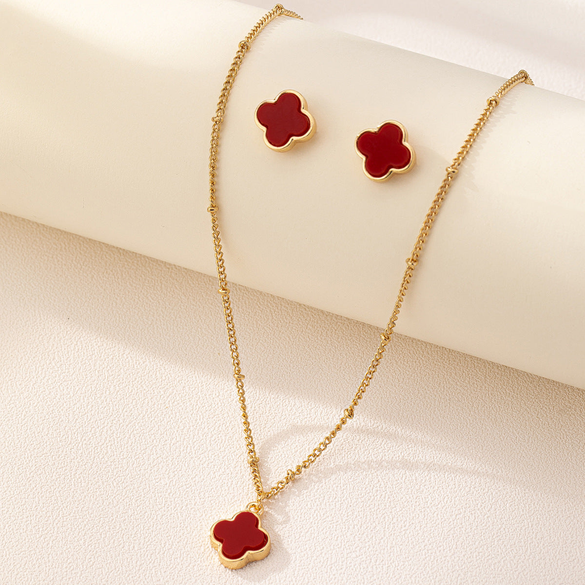 Elegant Lucky Flower Pendant Set for Women by Planderful