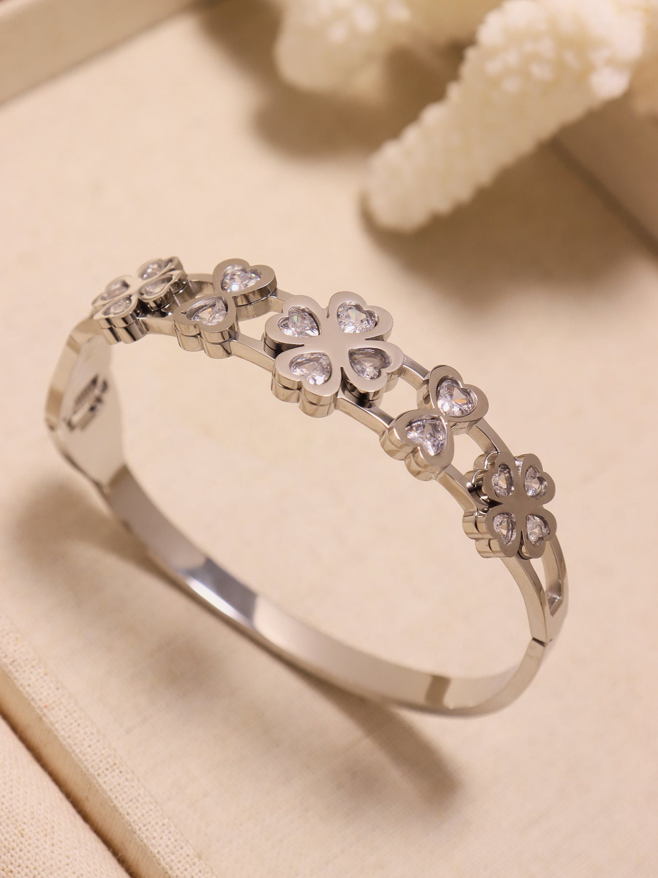 Planderful Zircon Love Four Leaf Flower Bracelet 18K Women