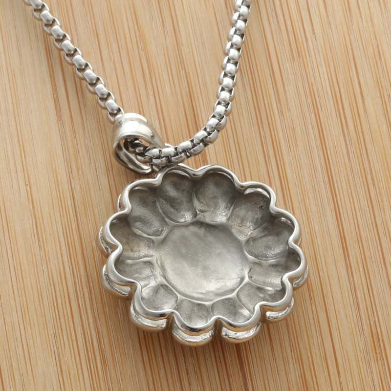 Trendy Punk Titanium Steel Sunflower Pendant Necklace for Men and Women