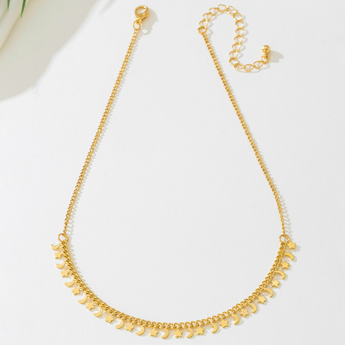 Planderful Vienna Verve Necklace – Stylish Minimalist Metal Design