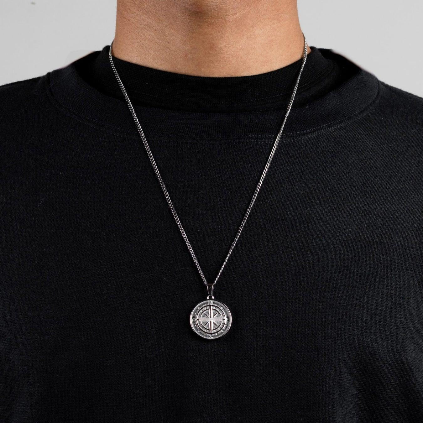 Planderful Stainless Steel Compass Necklace For Hip Hop Fans Bold Statement Jewelry Everyday Genie