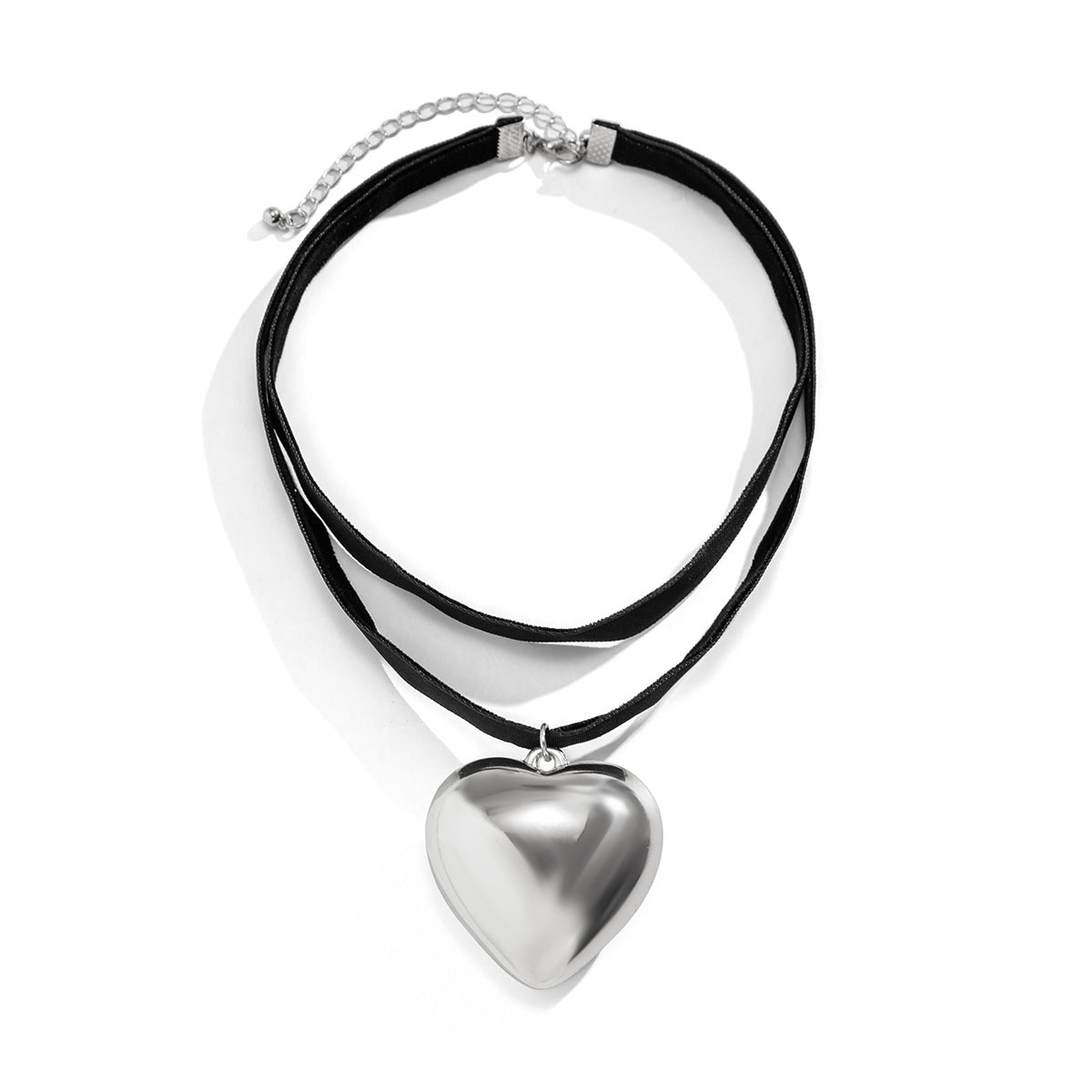 Heart-shaped Choker Pendant on Long Flannel Chain Tassel Necklace from Planderful Collection Vienna Verve