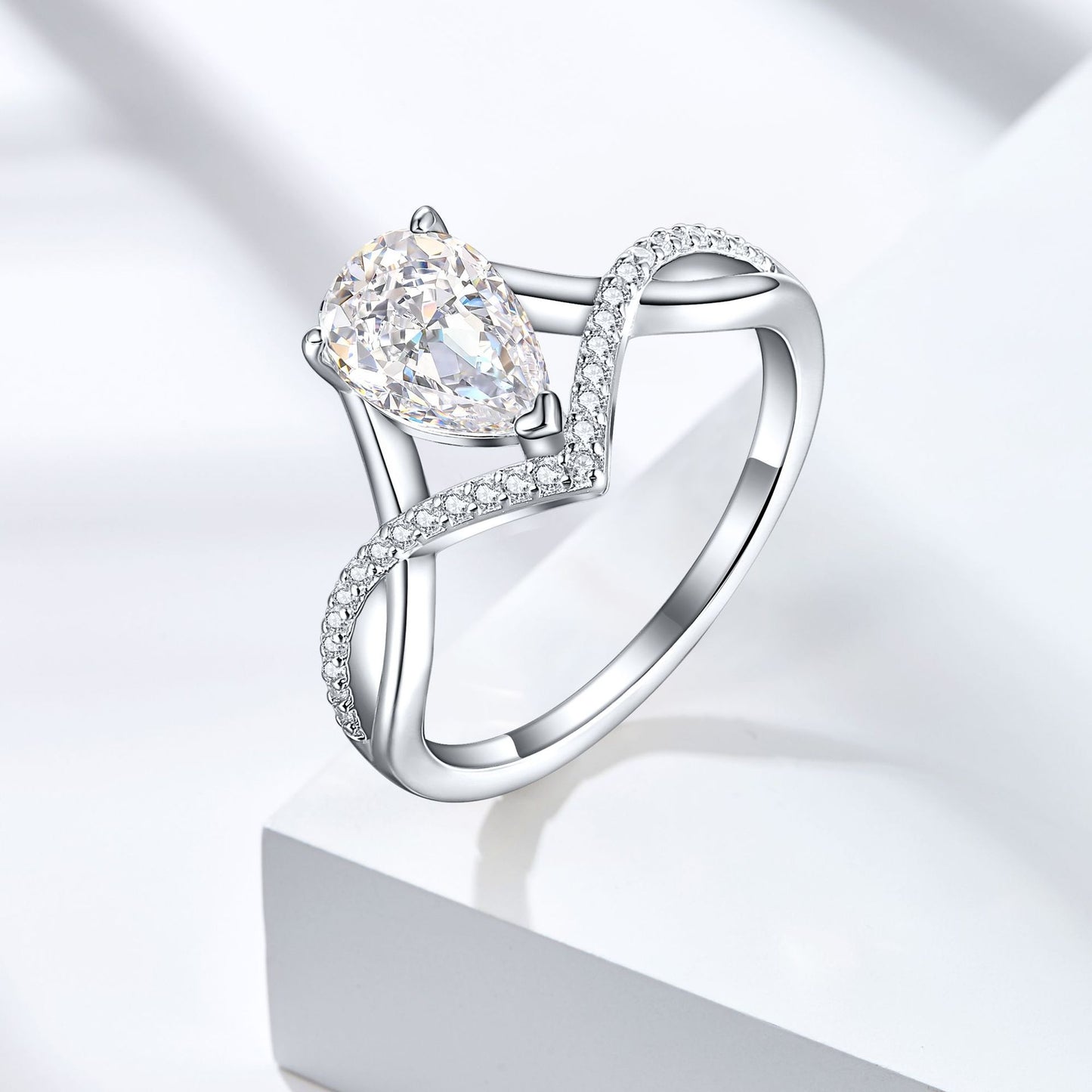 High-End 925 Sterling Silver 1.5ct Ice Flower Cut Ring