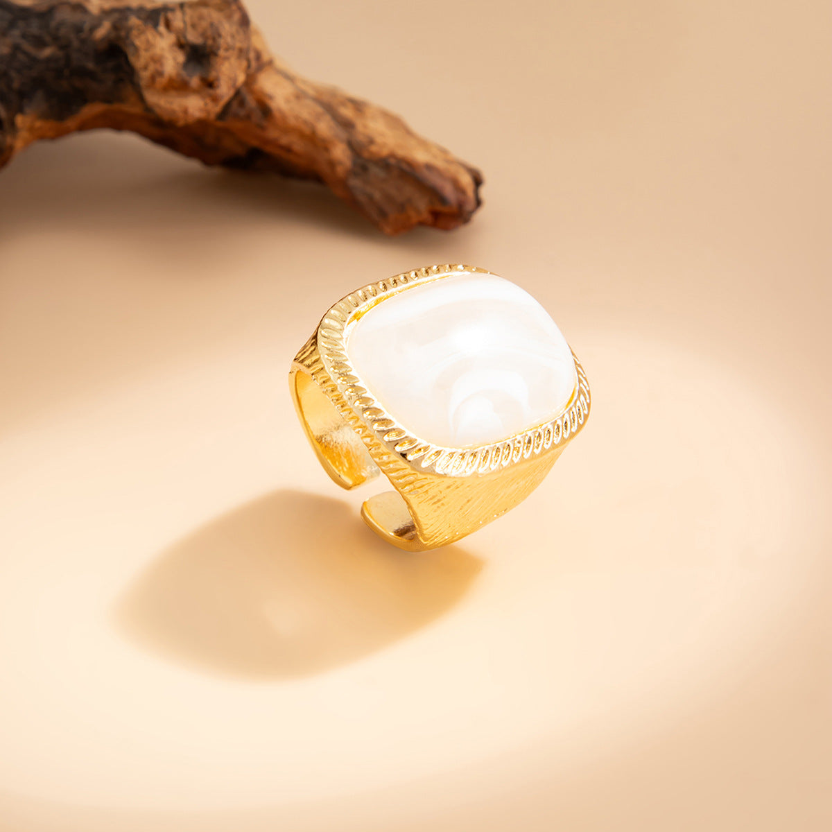 Planderful Vienna Verve Geometric Ring For Women Versatile Vintage Square Stone Statement