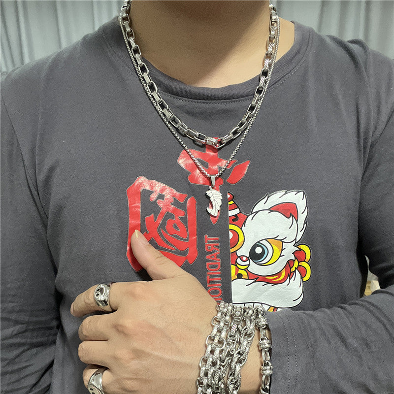 Stylish Titanium Steel Maple Leaf Pendant Necklace for Men - Retro Trendy Design